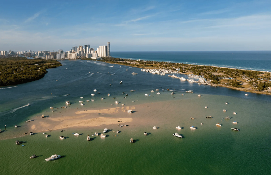 Yachts in Miami